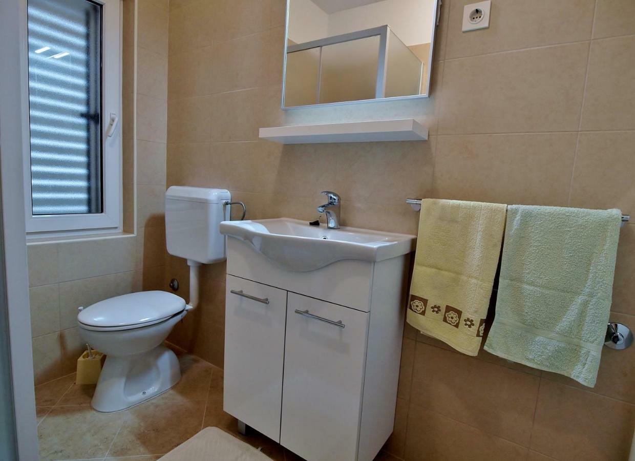 Apartments Ljubica Barbat na Rabu Eksteriør billede