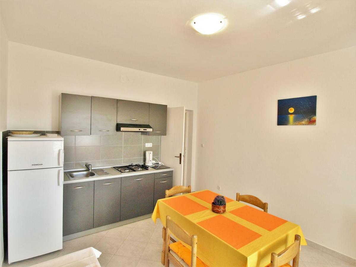 Apartments Ljubica Barbat na Rabu Eksteriør billede
