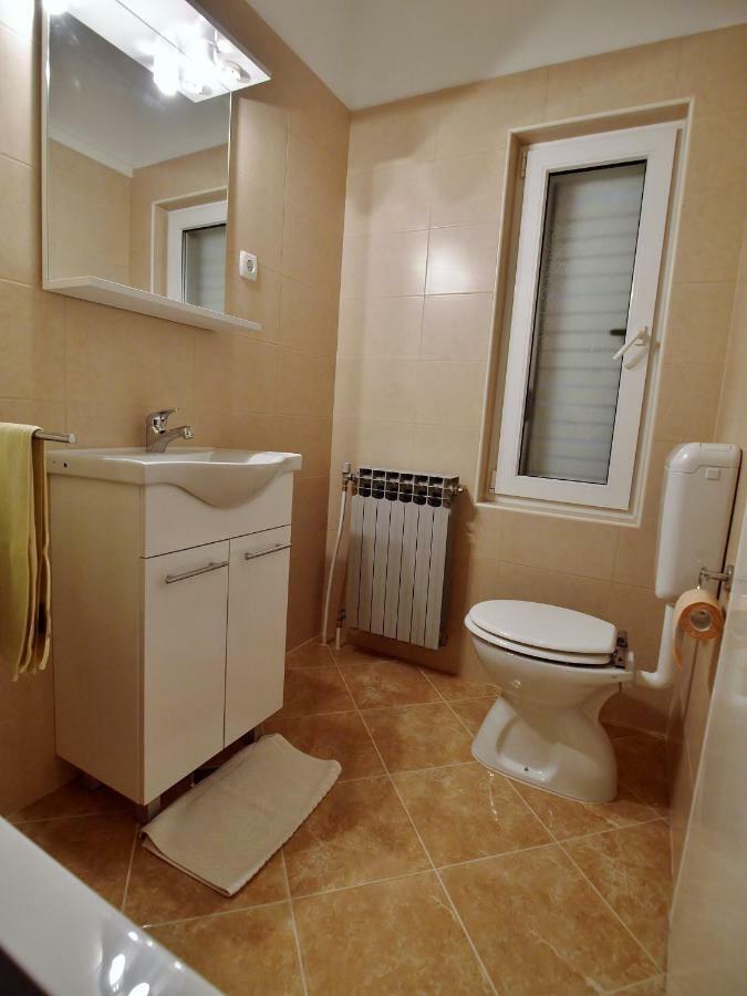 Apartments Ljubica Barbat na Rabu Eksteriør billede