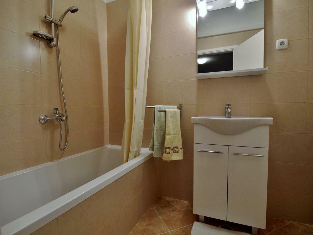 Apartments Ljubica Barbat na Rabu Eksteriør billede